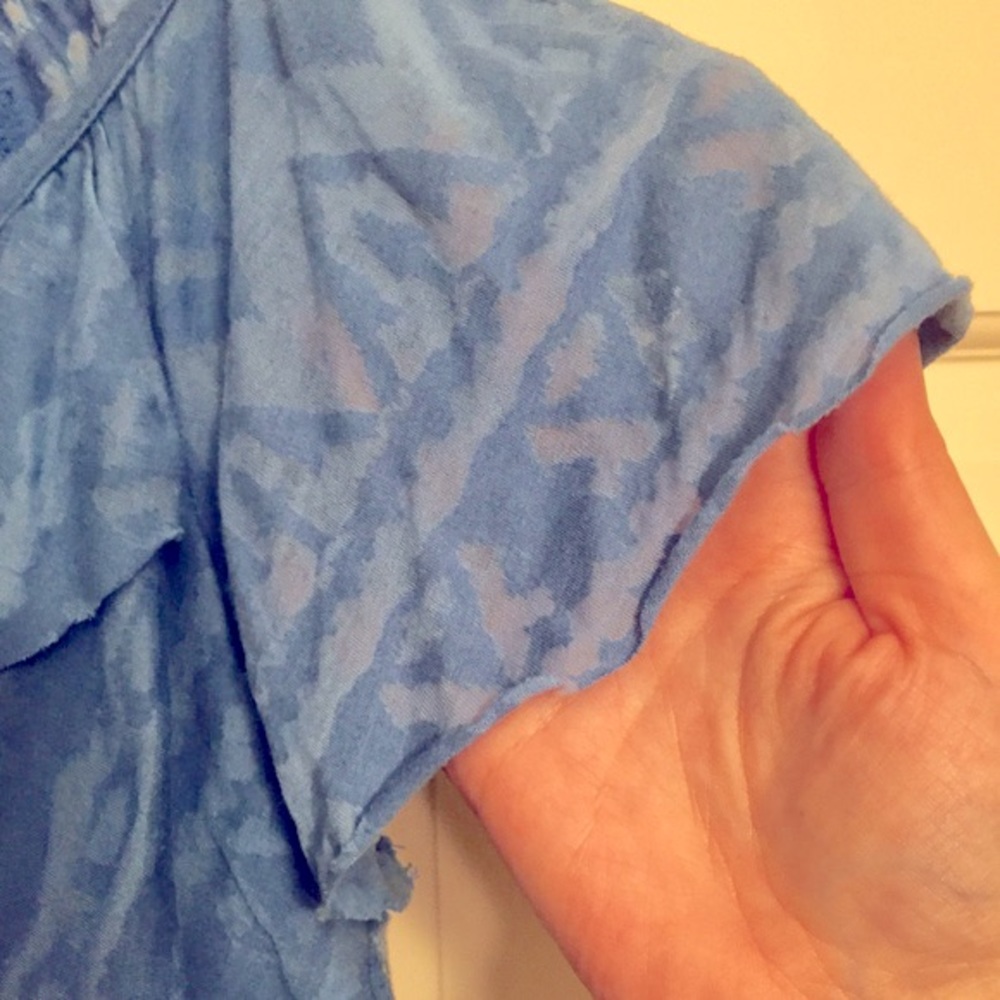 *Blue Ruffle Top, Size XL - Picture 4 of 6